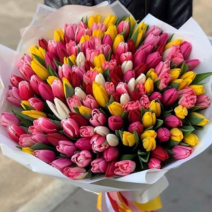 tulip flowers bouquet