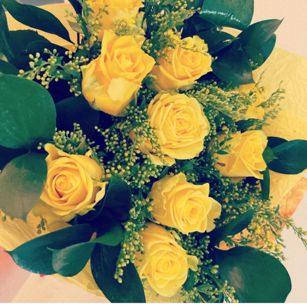 yellow bouquet of roses